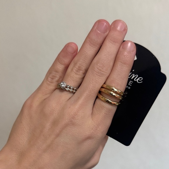 Jasmine Lane Jewelry Co Gold Set of 3 Stackable Rings Size 7 - Picture 3 of 3